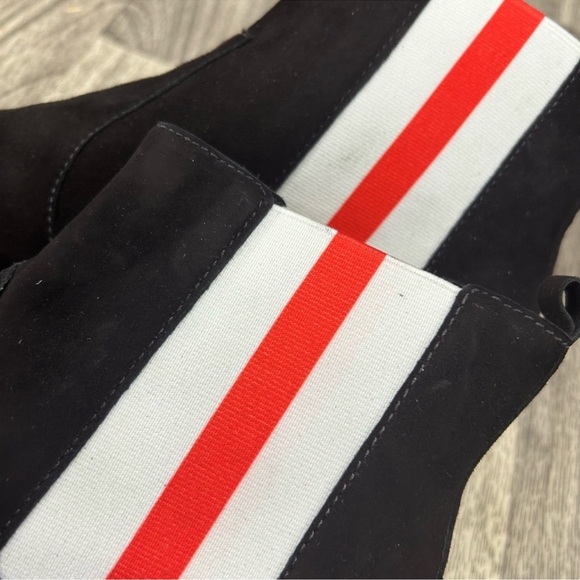 CECELIA NEW YORK | ✨NEW✨ Gemma Boots in Black Suede - Picture 5 of 5